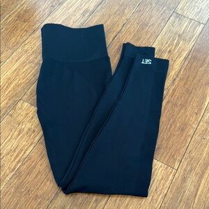 SET active black leggings